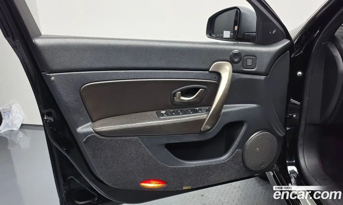 Renault (Samsung) SM5 2014 2.0 автомат (гидро), фото 14 Renault (Samsung) SM5 2014 2.0 автомат (гидро), фото 14