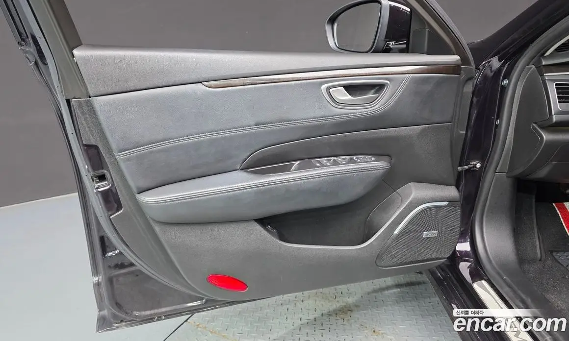 Renault (Samsung) SM6 2017 2.0 автомат (гидро), фото 14 Renault (Samsung) SM6 2017 2.0 автомат (гидро), фото 14
