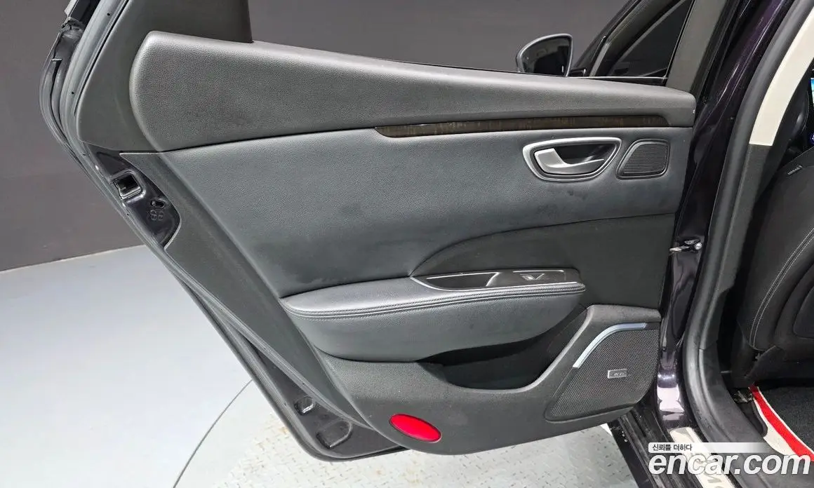 Renault (Samsung) SM6 2017 2.0 автомат (гидро), фото 15 Renault (Samsung) SM6 2017 2.0 автомат (гидро), фото 15