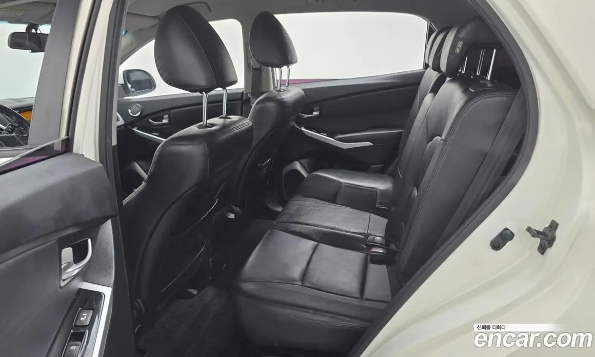 SsangYong Korando 2014 2.0 автомат (гидро), фото 17