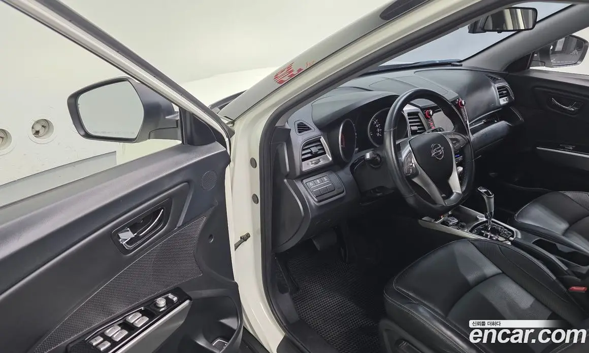 SsangYong TIBOLI 2016 1.6 автомат (гидро), фото 17