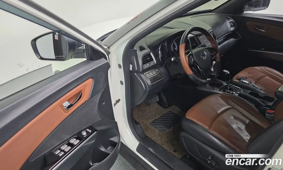 SsangYong TIBOLI 2017 1.6 автомат (гидро), фото 17
