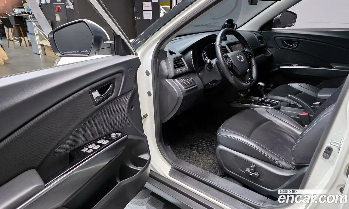 SsangYong TIBOLI 2018 1.6 автомат (гидро), фото 13