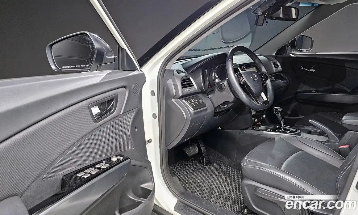 SsangYong TIBOLI 2018 1.6 автомат (гидро), фото 13