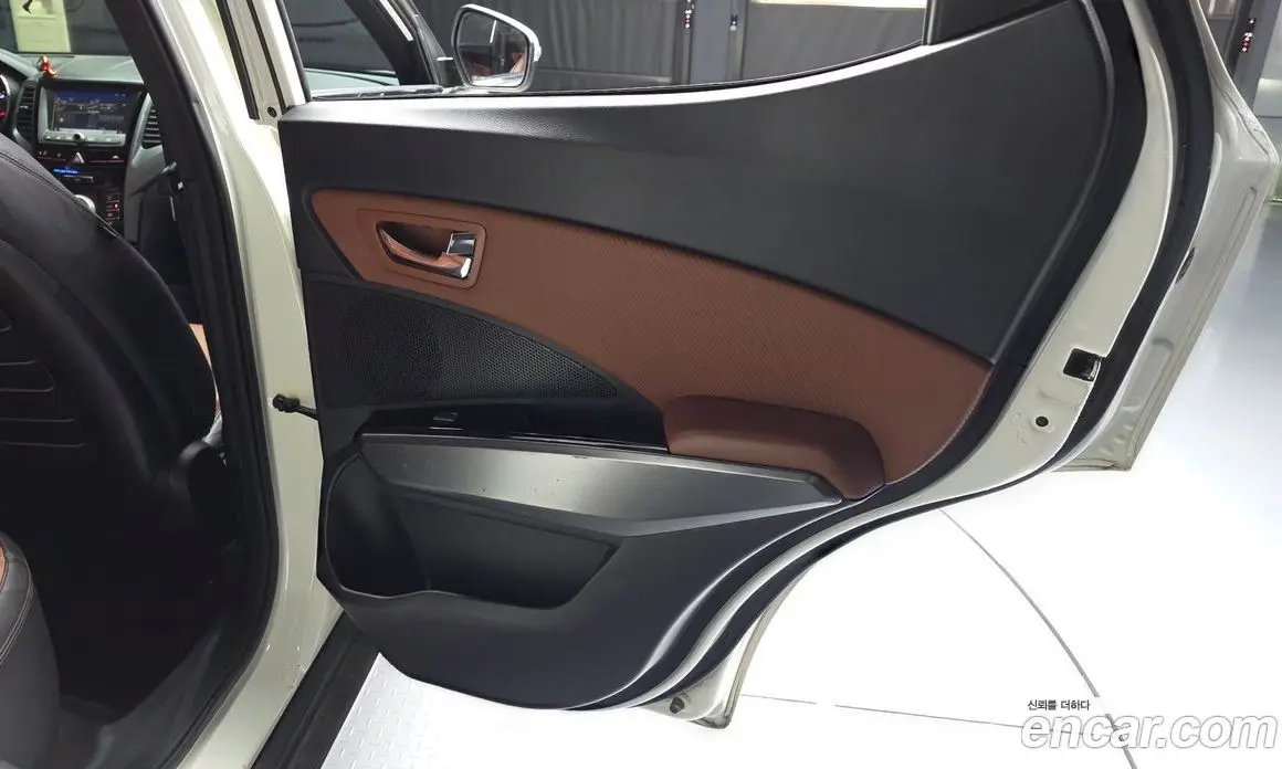 SsangYong TIBOLI 2018 1.6 автомат (гидро), фото 15
