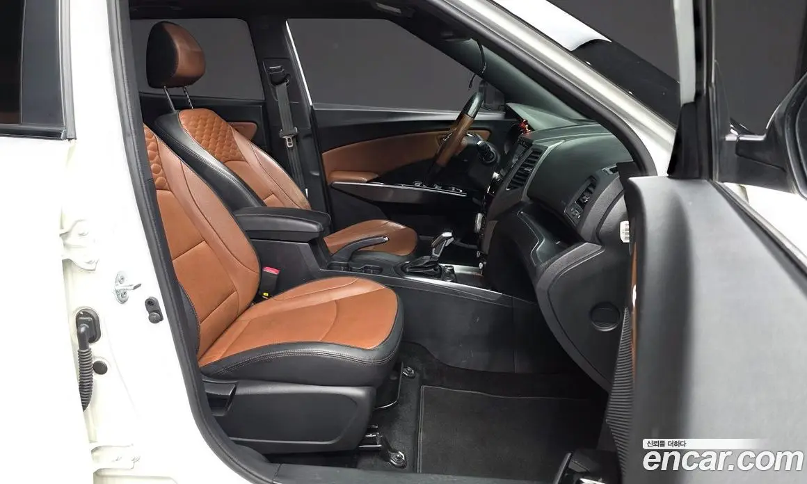 SsangYong TIBOLI 2018 1.6 автомат (гидро), фото 17