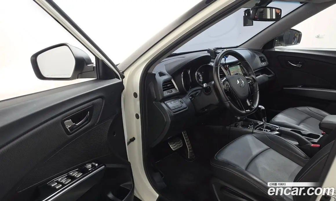 SsangYong TIBOLI 2018 1.6 автомат (гидро), фото 13