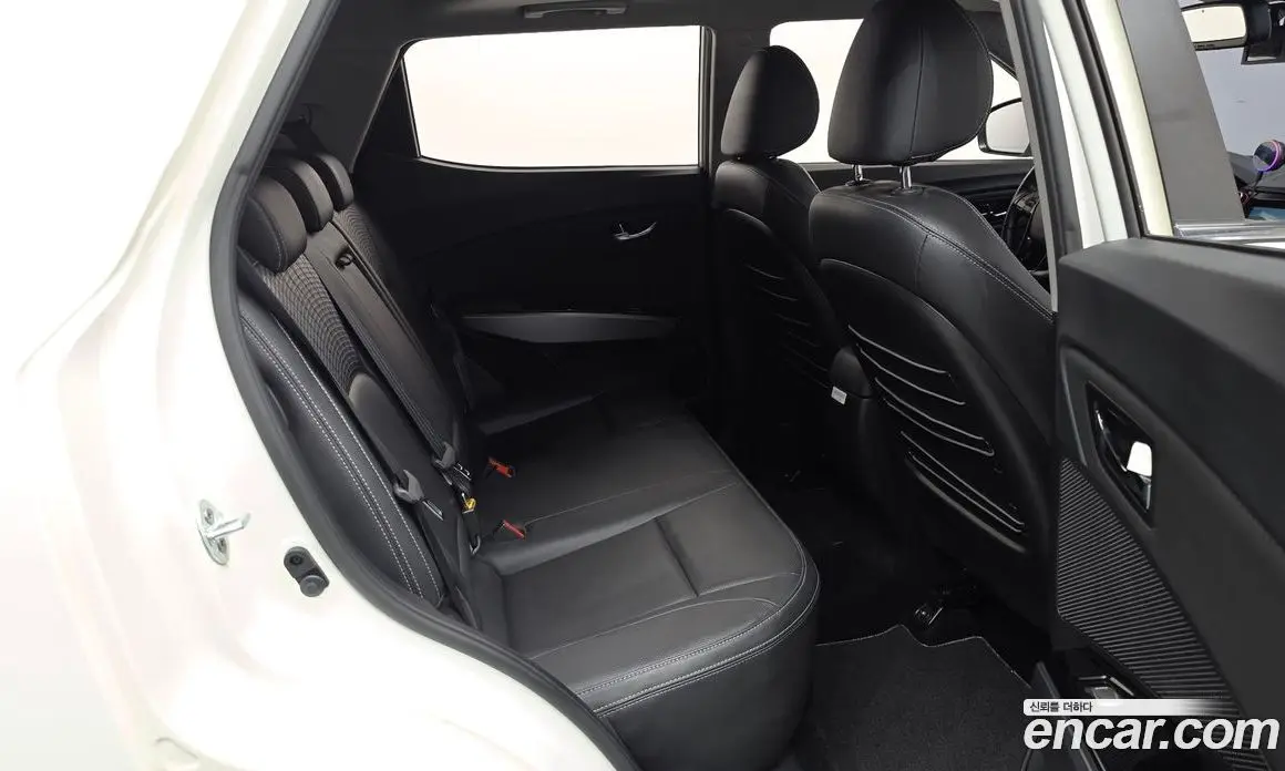 SsangYong TIBOLI 2018 1.6 автомат (гидро), фото 17
