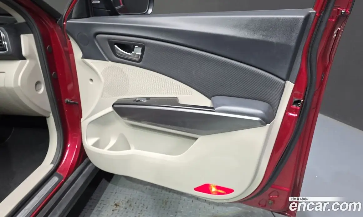 SsangYong TIBOLI 2019 1.5 автомат (гидро), фото 14