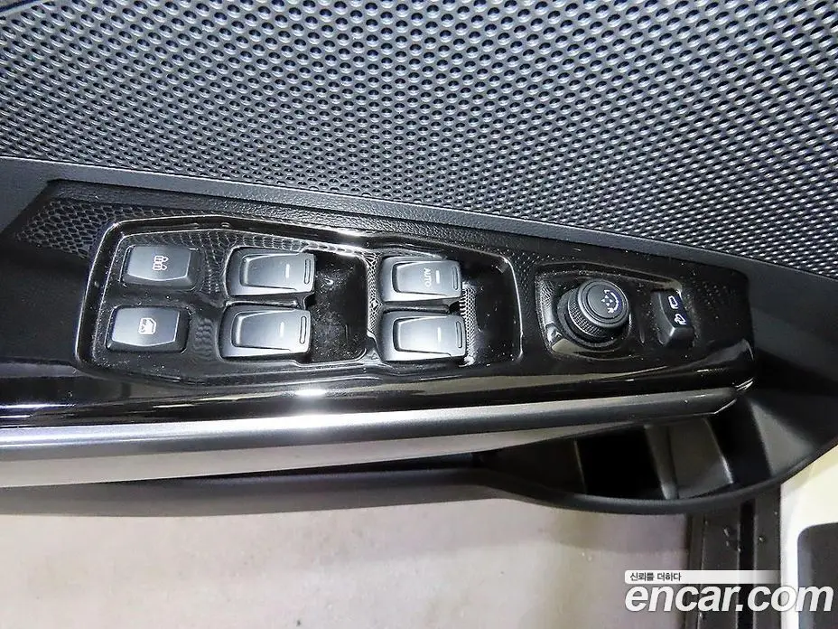 SsangYong TIBOLI 2026 1.6 автомат (гидро), фото 13 SsangYong TIBOLI 2026 1.6 автомат (гидро), фото 13