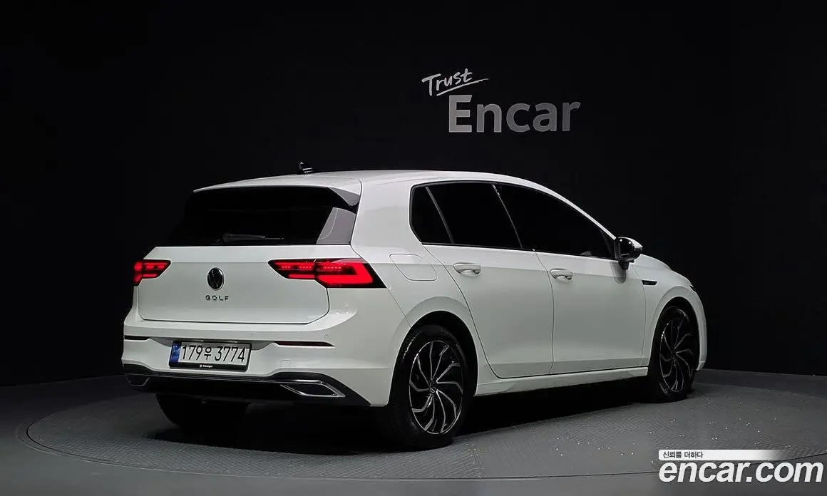Volkswagen Golf 2022 2.0 автомат (гидро), фото 2 Volkswagen Golf 2022 2.0 автомат (гидро), фото 2