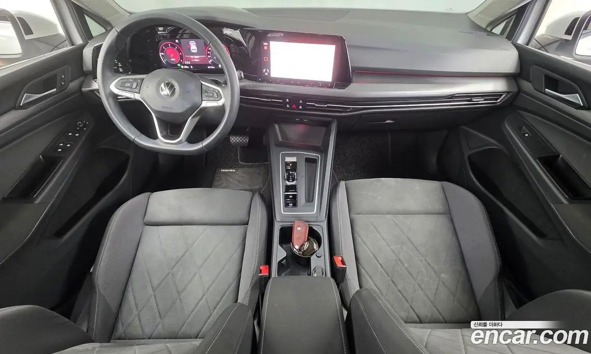 Volkswagen Golf 2022 2.0 автомат (гидро), фото 10 Volkswagen Golf 2022 2.0 автомат (гидро), фото 10