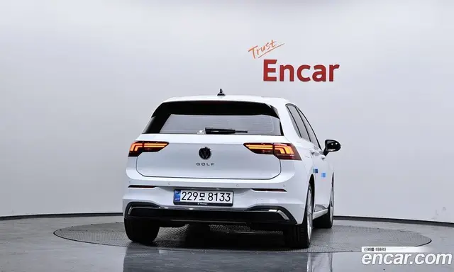 Volkswagen Golf 2025 2.0 автомат (гидро), миниатюра 4 Volkswagen Golf 2025 2.0 автомат (гидро), миниатюра 4