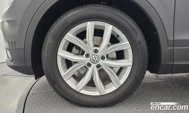 Volkswagen Tiguan 2020 2.0 автомат (гидро), миниатюра 5 Volkswagen Tiguan 2020 2.0 автомат (гидро), миниатюра 5