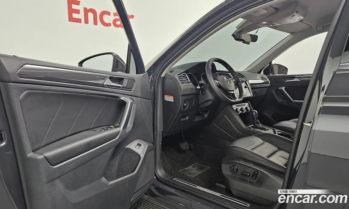 Volkswagen Tiguan 2020 2.0 автомат (гидро), фото 10 Volkswagen Tiguan 2020 2.0 автомат (гидро), фото 10