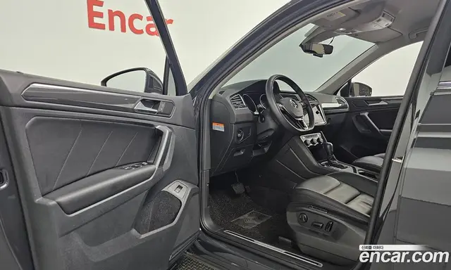 Volkswagen Tiguan 2020 2.0 автомат (гидро), миниатюра 10 Volkswagen Tiguan 2020 2.0 автомат (гидро), миниатюра 10