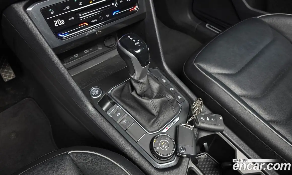 Volkswagen Tiguan 2023 2.0 автомат (гидро), фото 12