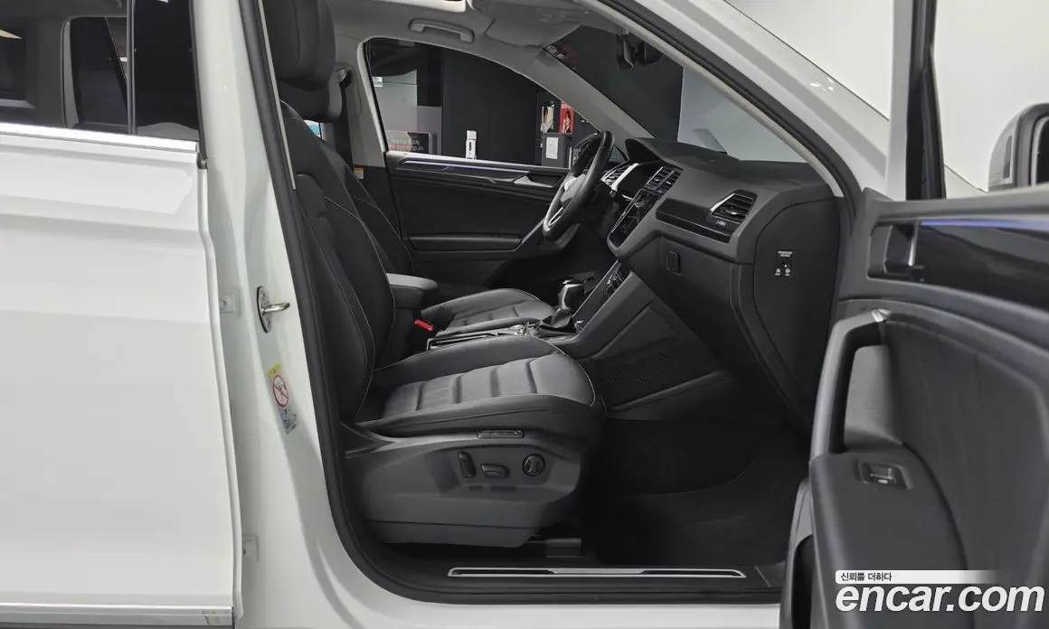 Volkswagen Tiguan 2023 2.0 автомат (гидро), фото 16