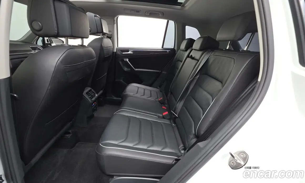 Volkswagen Tiguan 2023 2.0 автомат (гидро), фото 18