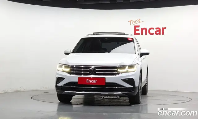 Volkswagen Tiguan 2023 2.0 автомат (гидро), миниатюра 3