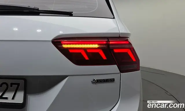 Volkswagen Tiguan 2023 2.0 автомат (гидро), миниатюра 9