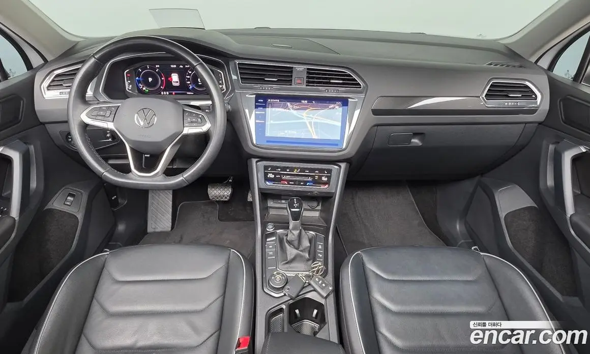 Volkswagen Tiguan 2023 2.0 автомат (гидро), фото 10