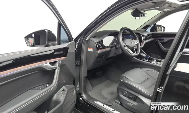 Volkswagen Touareg 2025 3.0 автомат (гидро), миниатюра 12