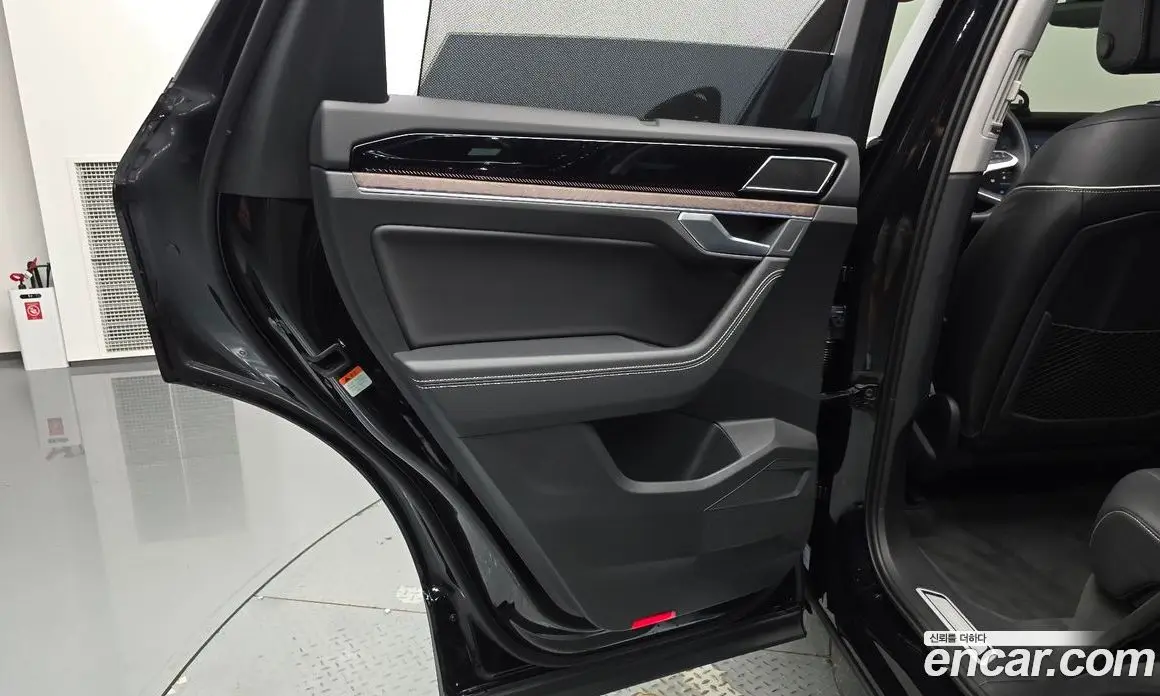 Volkswagen Touareg 2025 3.0 автомат (гидро), фото 14 Volkswagen Touareg 2025 3.0 автомат (гидро), фото 14