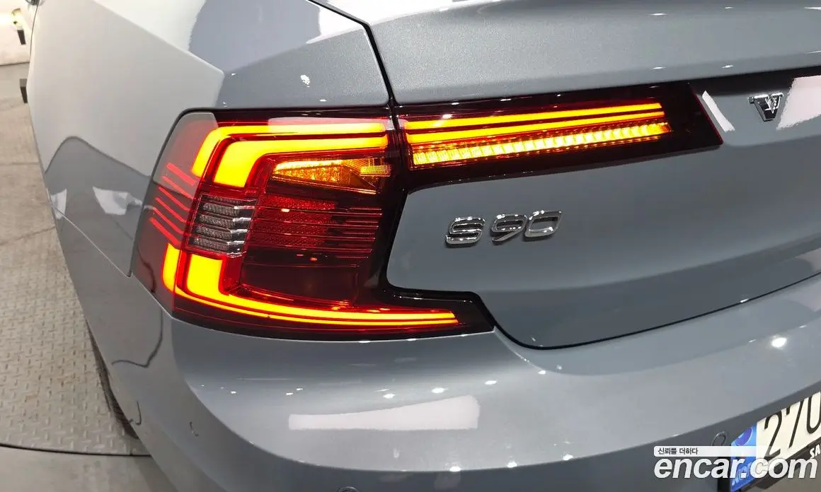 Volvo S90 2023 2.0 автомат (гидро), фото 9