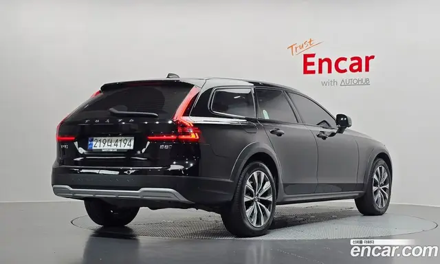 Volvo V90, 2023, 35 195 км