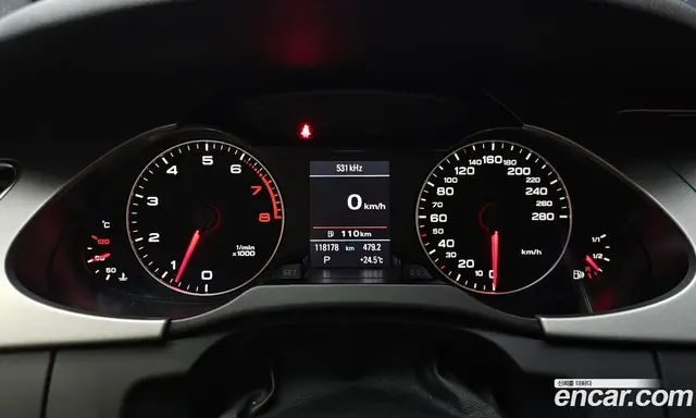 Audi A4 2010 2.0 автомат (гидро), миниатюра 11