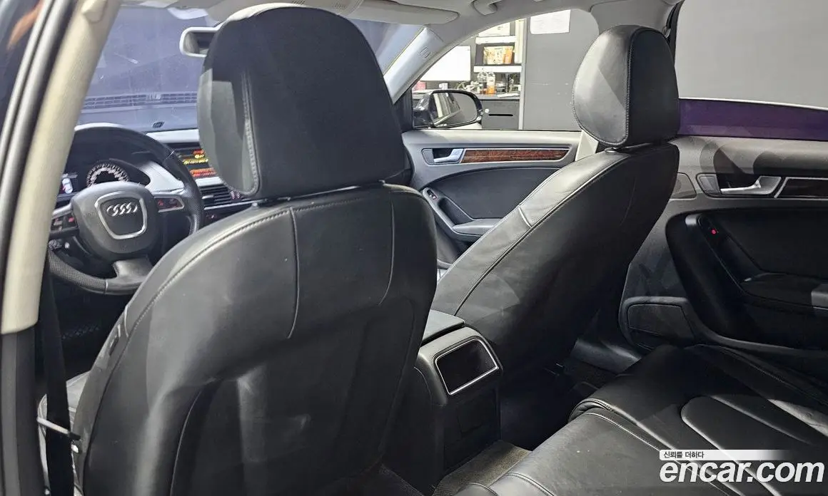 Audi A4 2010 2.0 автомат (гидро), фото 16