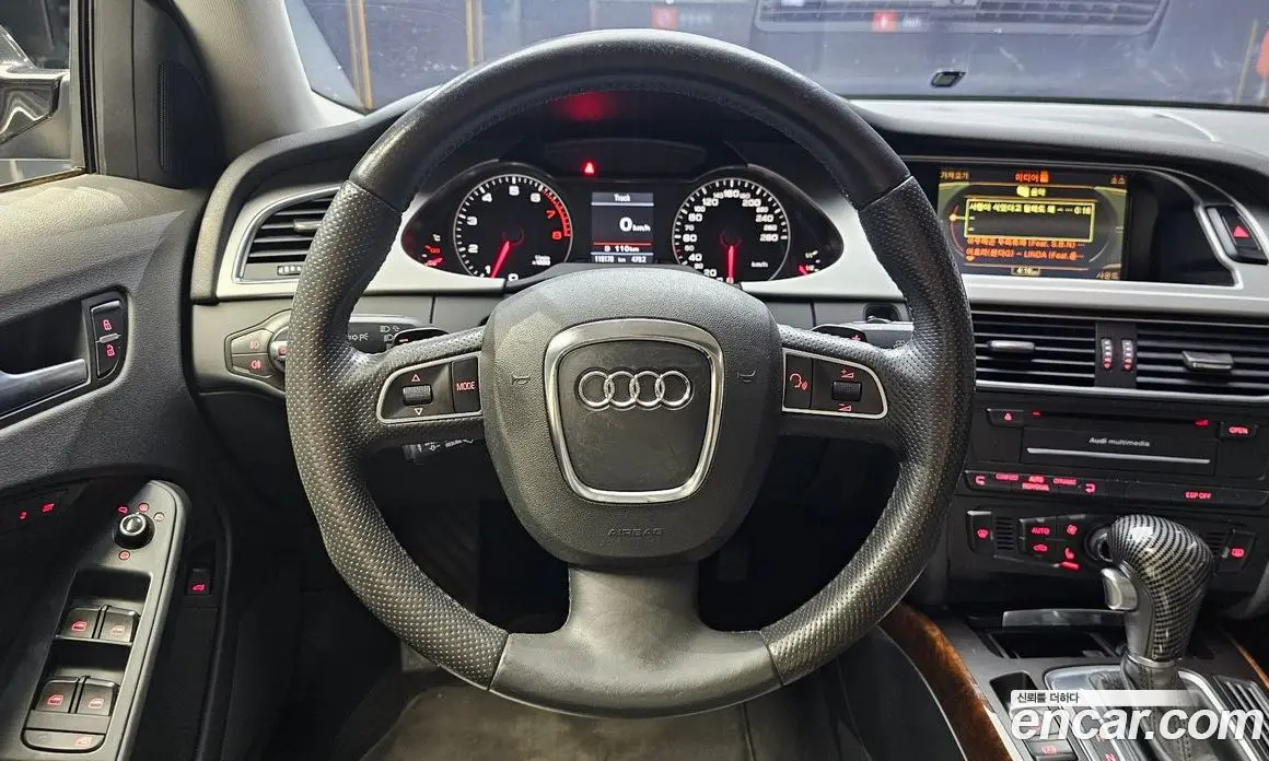 Audi A4 2010 2.0 автомат (гидро), фото 19