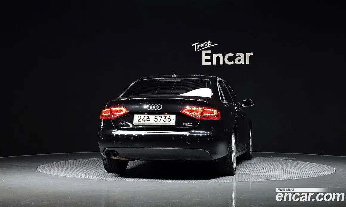 Audi A4 2010 2.0 автомат (гидро), фото 4