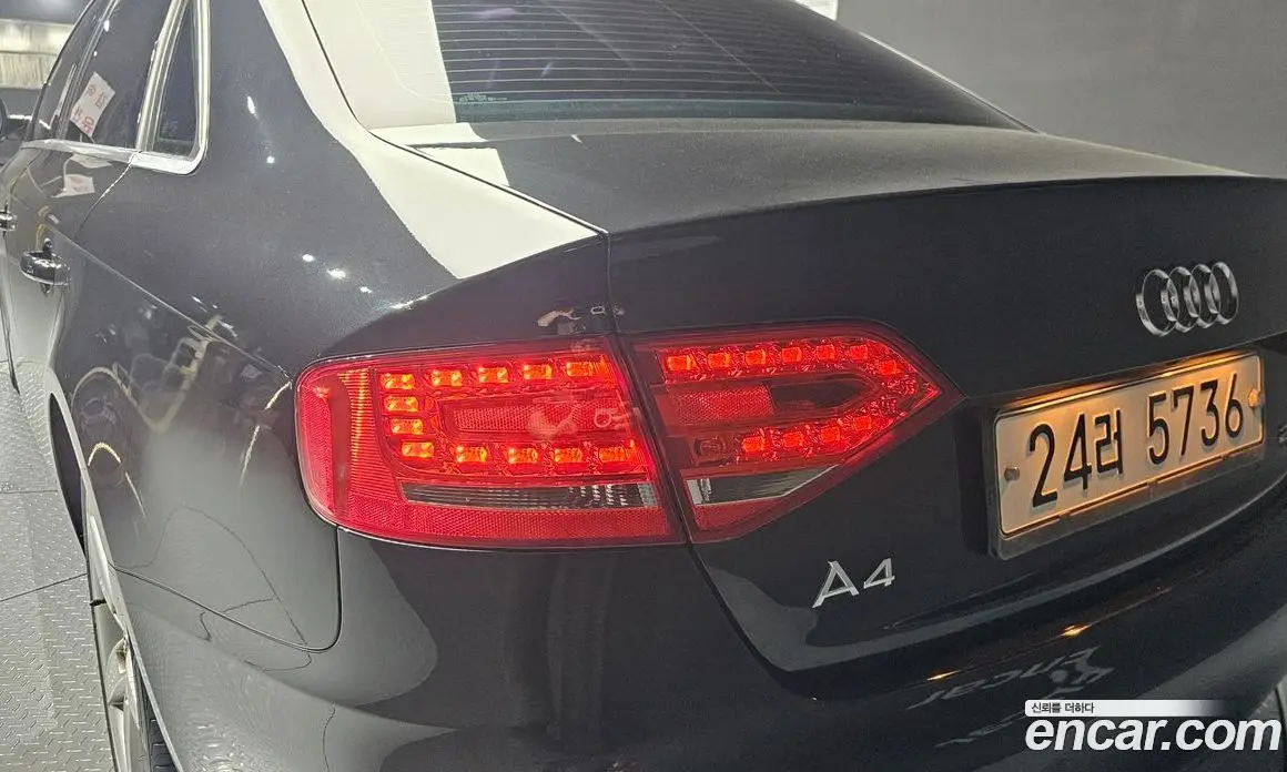 Audi A4 2010 2.0 автомат (гидро), фото 9