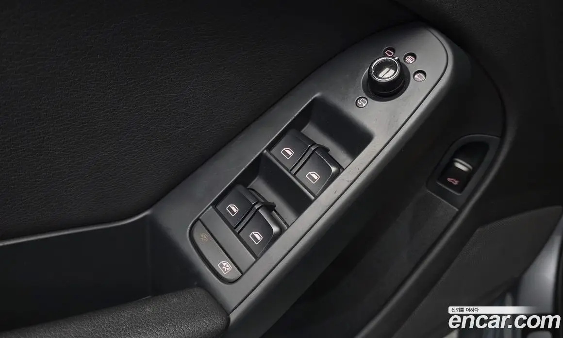 Audi A4 2011 2.0 автомат (гидро), фото 11