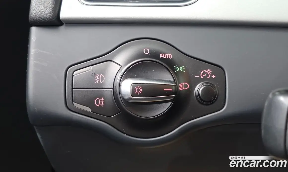 Audi A4 2011 2.0 автомат (гидро), фото 12