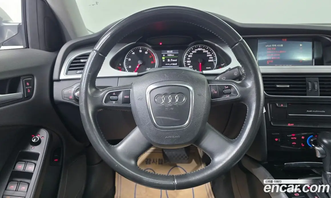 Audi A4 2011 2.0 автомат (гидро), фото 13