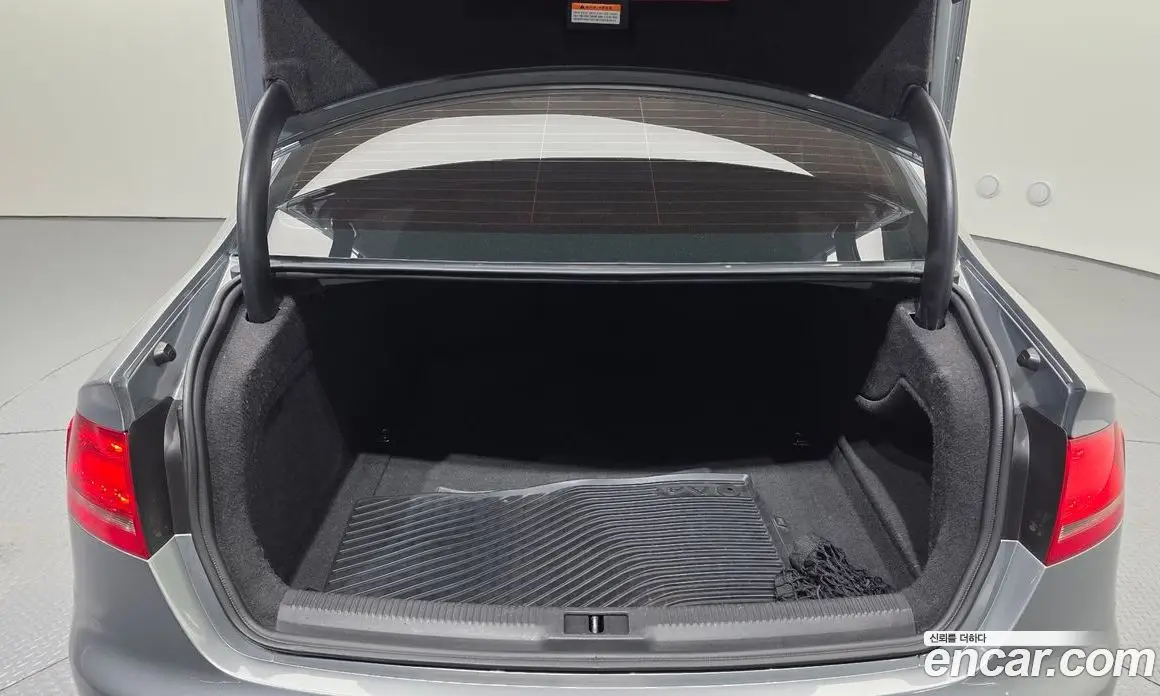 Audi A4 2011 2.0 автомат (гидро), фото 20