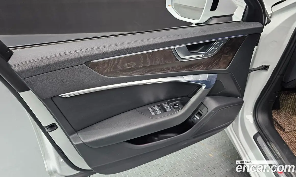 Audi A6 2019 2.0 автомат (гидро), фото 14