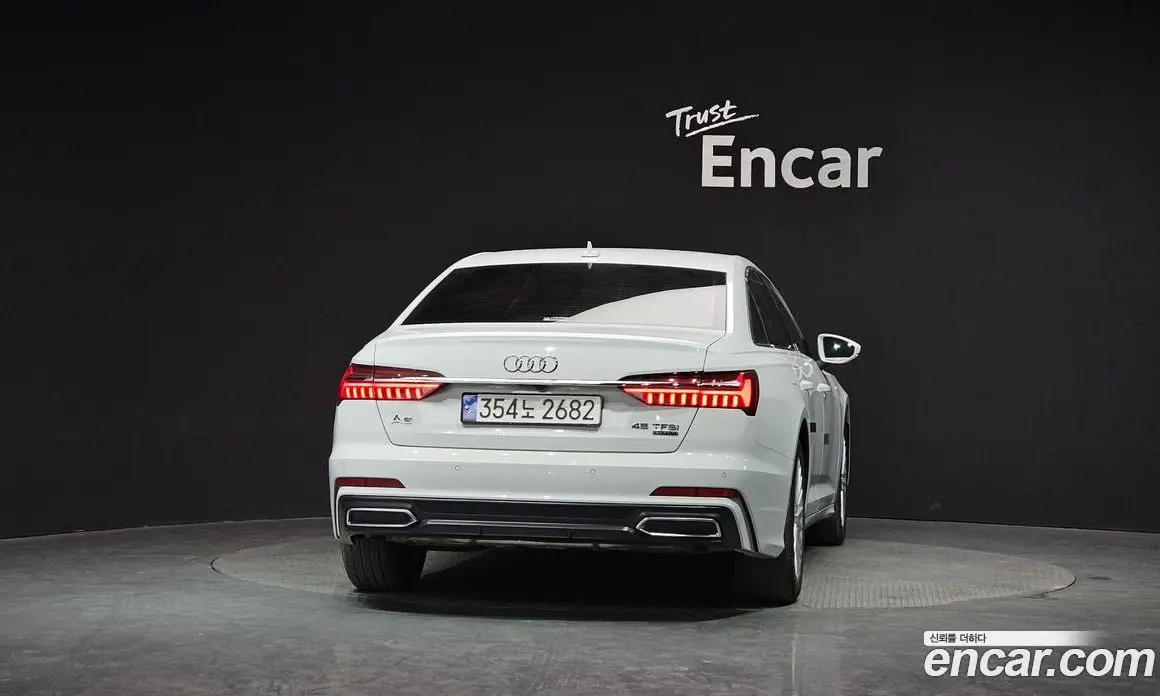 Audi A6 2019 2.0 автомат (гидро), фото 4