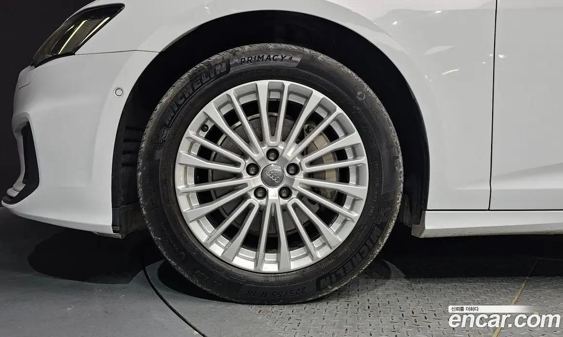 Audi A6 2019 2.0 автомат (гидро), фото 5