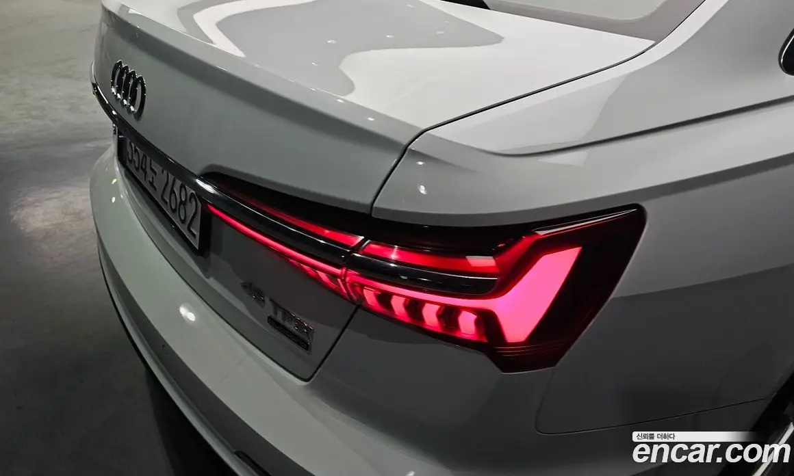 Audi A6 2019 2.0 автомат (гидро), фото 9