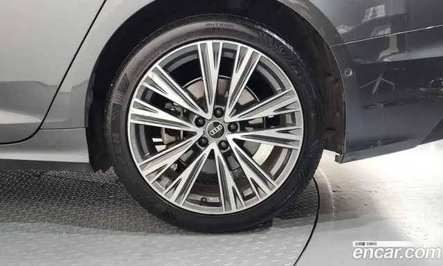 Audi A6 2022 2.0 автомат (гидро), миниатюра 7