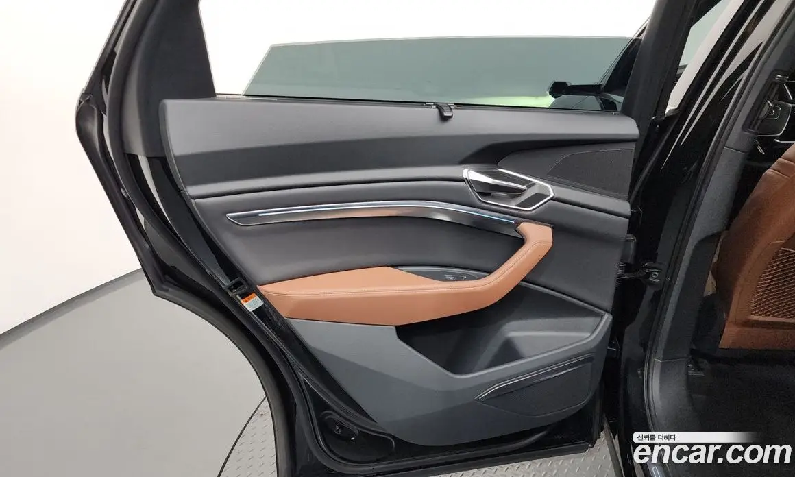 Audi e-tron 2023 0.2 автомат (гидро), фото 15 Audi e-tron 2023 0.2 автомат (гидро), фото 15