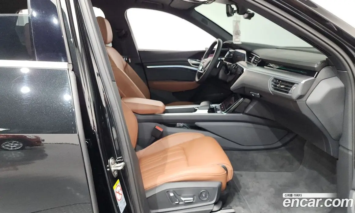 Audi e-tron 2023 0.2 автомат (гидро), фото 17 Audi e-tron 2023 0.2 автомат (гидро), фото 17