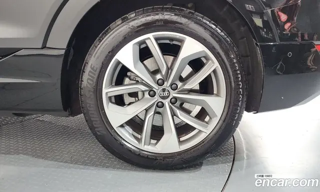Audi e-tron 2023 0.2 автомат (гидро), миниатюра 7 Audi e-tron 2023 0.2 автомат (гидро), миниатюра 7