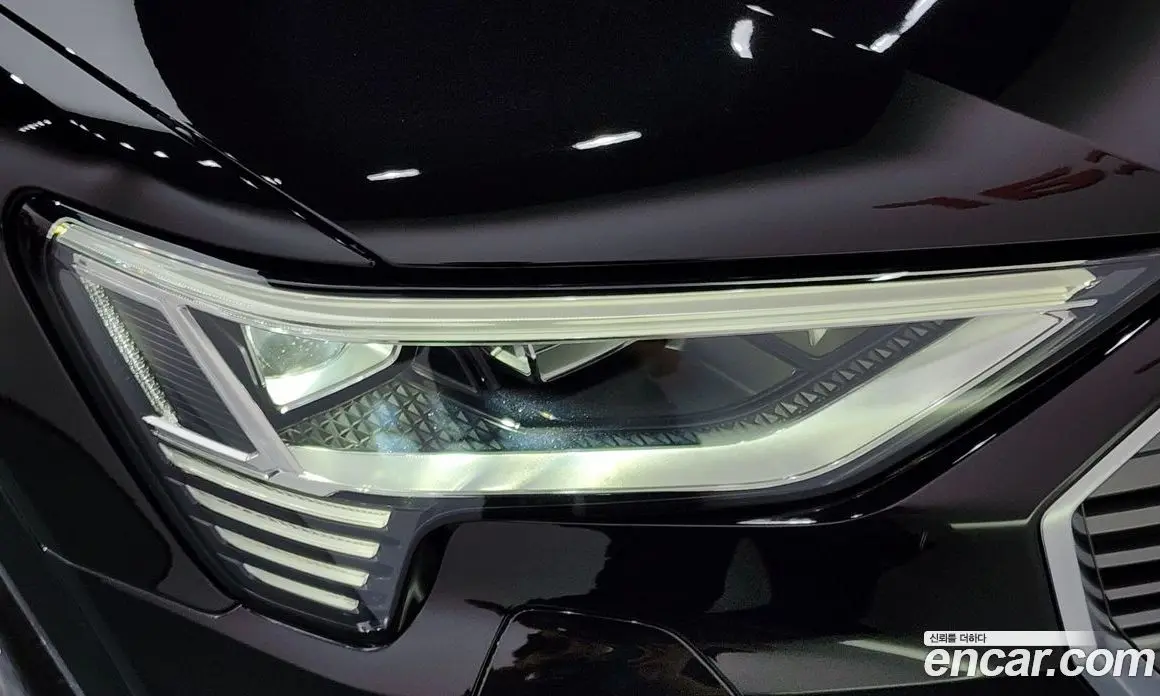 Audi e-tron 2023 0.2 автомат (гидро), фото 8 Audi e-tron 2023 0.2 автомат (гидро), фото 8