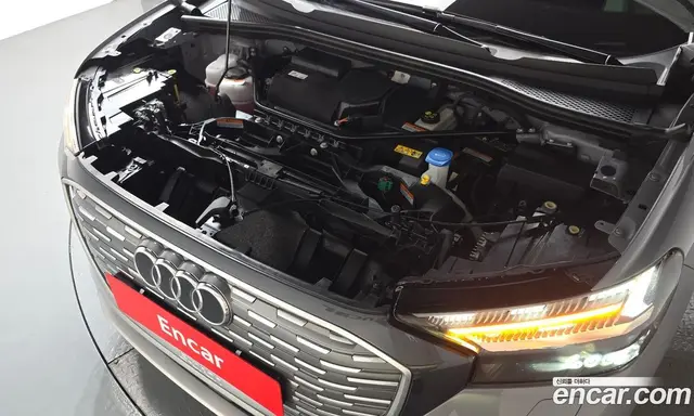 Audi Q4 e-tron 2022 0.2 автомат (гидро), миниатюра 5