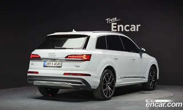 Audi Q7, 2021, 60 332 км